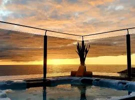 Villa Palace Fernandes with Jacuzzi