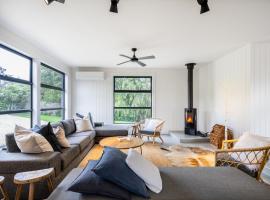 Cape House- Luxe Retreat, hotel v mestu Cape Schanck