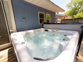Close to Beach, Hot Tub, Pet Friendly, Firepit, hotel na praia em Michigan City