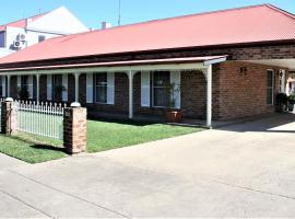 Club Motel Armidale โรงแรมในอาร์มีเดล