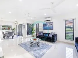Zenhouse: Stylish Muirhead Home Near Park/Hospital