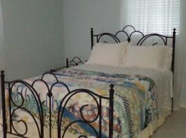 Lynn's Cozy Cottage, cheap hotel in Nassau