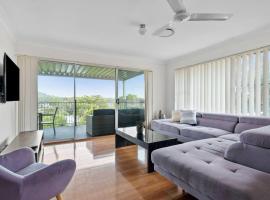 The Wreck Room Holiday House close to the Beach with Ample Boat Parking, holiday home in Shoal Bay