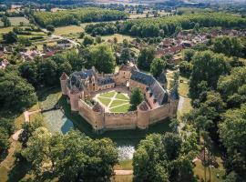 Château d'Ainay-le-Vieil, loma-asunto kohteessa Ainay-le-Vieil