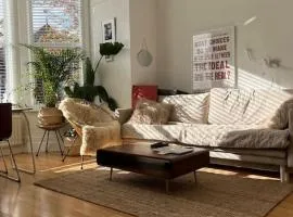 Gorgeous 1 bed flat near Richmond Bridge.