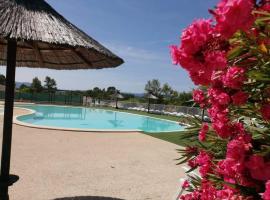 Domaine des Garrigues, campground in Grospierres