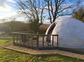 1 Bed Cabin - Sleeps 2 - Pets - Garden - Parking