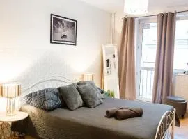 ClickTheFlat Constitution Square Apart Rooms