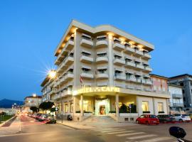 Hotel Capri & Residence, hotel v Lido di Camaiore