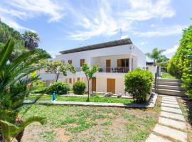 Blue Area Apartments - FromHomeToSalento, hotel u gradu 'Torre dell'Orso'