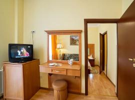 Апартаменти в Готелі в центрі Трускавця - 50 м до центрального бювету, hotel en Truskavets