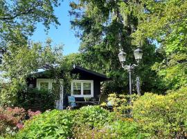 GUESTHOUSE vakantiehuis in een mooie tuin in het centrum van Zuidlaren!, hotel em Zuidlaren