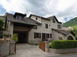 Le Roucadel, hotel in Peyreleau