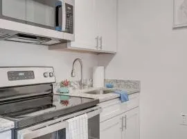 Newly Renovated 1 Bedroom Apartment near Downtown
