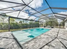 Heated Pool, Canal Views, Sleeps 8 - Villa Sip N' Sea