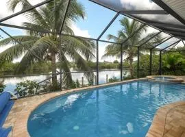 Heated Pool and Spa, Sleeps 6 - Villa Cayman