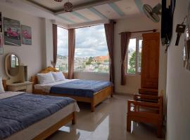 Cam Ly Homestay: Dalat, Bao Dai's Summer Palace yakınında bir otel