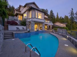 Immaculate West Vancouver Home - Amenities & Views, cabaña o casa de campo en West Vancouver
