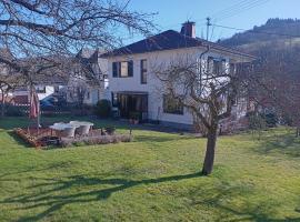 Adenauer Cottage, holiday home in Adenau