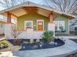 Chic Lawton Home, 5 Mins to Fort Sill!, hotel v destinaci Lawton