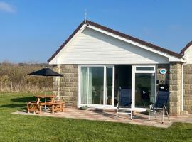 BAYVIEW self-catering coastal bungalow in rural West Wight, viešbutis mieste Frešvoteris