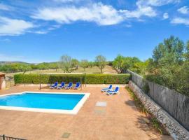 Para 6 personas con BBQ piscina terraza y wifi, hotel en Santanyí