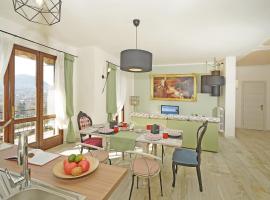 Le Fontane Lux - Gardagate, hotel with parking in Roe