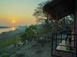 Bamby Chilling House, B&B in Sauraha
