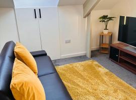 City Blessed Apartment 4 with free parking, cheap hotel in North Shields