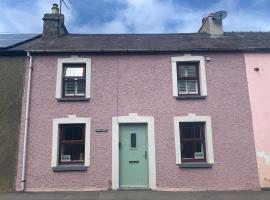 Min-Y-Fford sleeps 6 plus pet, hotel v destinaci Newport