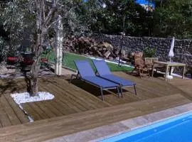 vélodrome F4 dans villa 5 lits parking et piscine partagee
