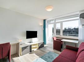 Huber Living Basic 203, hotel with parking in Germering