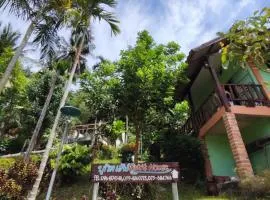 Chalisa Bukit House Lanta