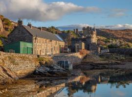 Castle Cottage, a self-catering cottage full of character., hotell i Amhuinnsuidhe