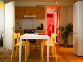 RYB Colour Apartment, hotel u gradu 'Patras'