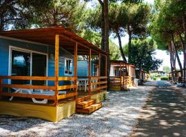 Chalet Grand Charme voor 4 personen op Camping River Village - JoyCasa, camping din Ameglia