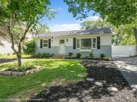 Kotedža Naperville Nest-Dog Friendly Cozy North Naperville 3 BED/2 BA Home pilsētā Neipervila