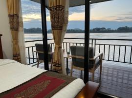 Riverside Chiangkhan, hotel di Ban Mai Ta Saeng