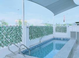 Prima Guest House - Puncak Alam Homestay Mus-lim friendly, готель у місті Bandar Puncak Alam