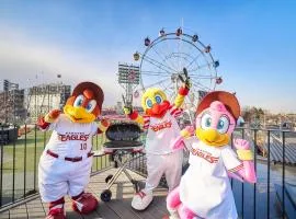 Rakuten STAY x EAGLES 201 with Roof balcony