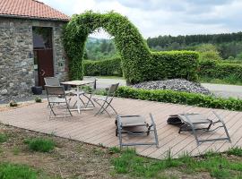 Au Chat'rme des Blanches Pierres, homestay in Francorchamps