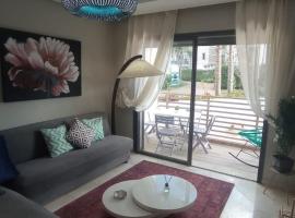 Charmant studio lumineux Casablanca, готель у місті Bouskoura