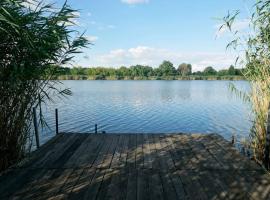 Kis Tisza fishing guest house, hotel in Tiszaug