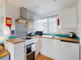 31 Tudor Court, Tolroy Manor