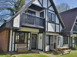 36 Tudor Court, Tolroy Manor