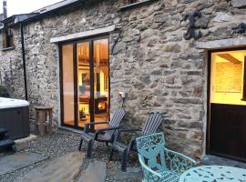 Galleri hot tub 2 bed ensuite, hotel u gradu 'Llwyn-Dafydd'