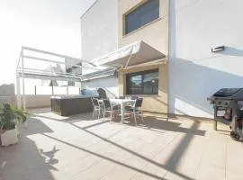 Groundfloor Pink Ciñuelica -Winter by the sea