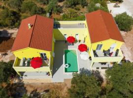 Luxury Villa Gaby with Heated Pool, hotell i Božava