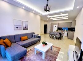 Flat with Shared Pool and Backyard in Alanya, apartman u gradu 'Avsallar'