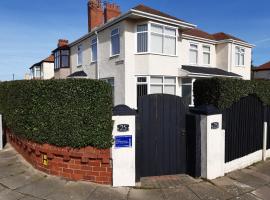 Blackpool Abode - Caxton Lodge, cabin in Blackpool